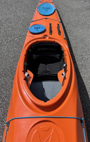 Used DesignKayaks Awesome Carbon Seat
